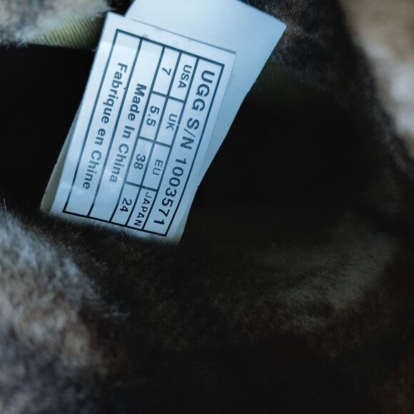 UGG Australia Women's CORA LYNN Foldover Brown Leather Boots Stud Accent Size 7 - Picture 4 of 7